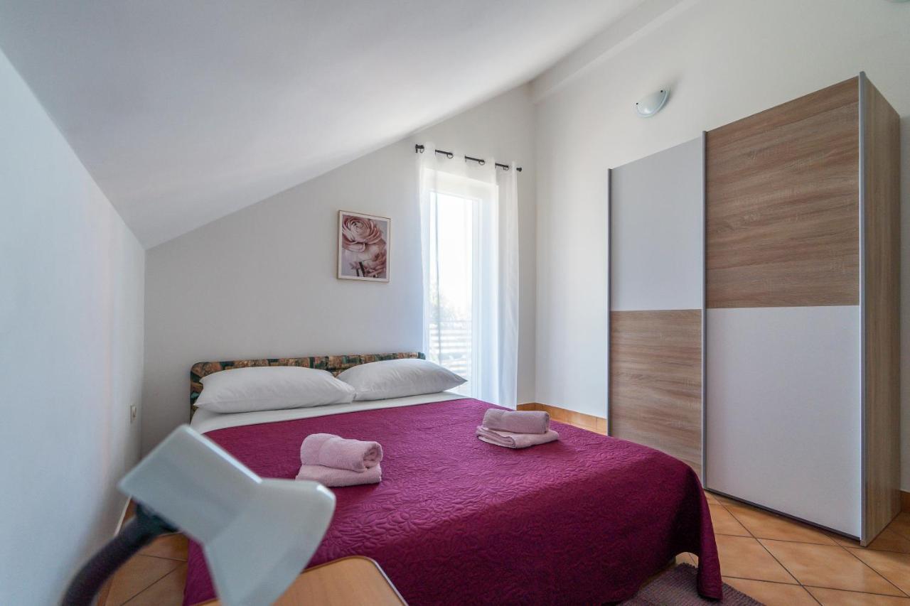 Apartment Nada Petrcane Buitenkant foto